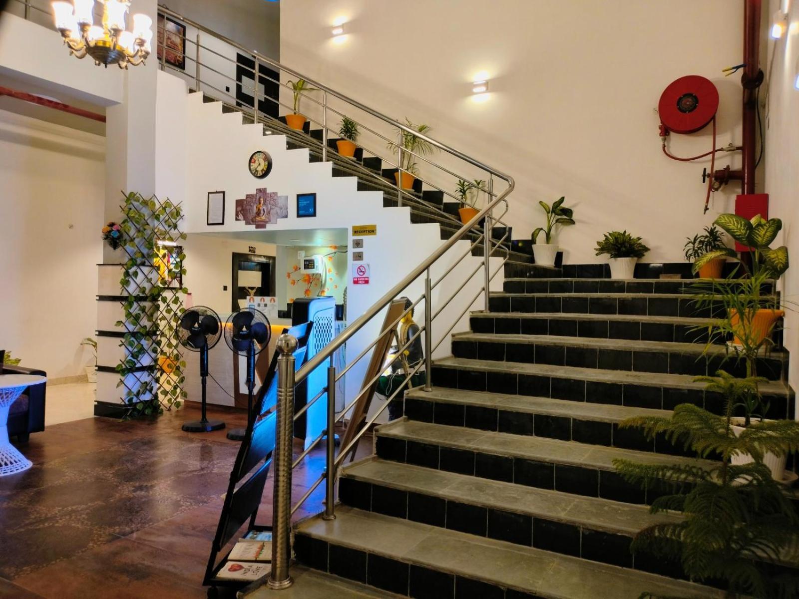 Hotel Buddha Park, Paharia, Varanasi Esterno foto