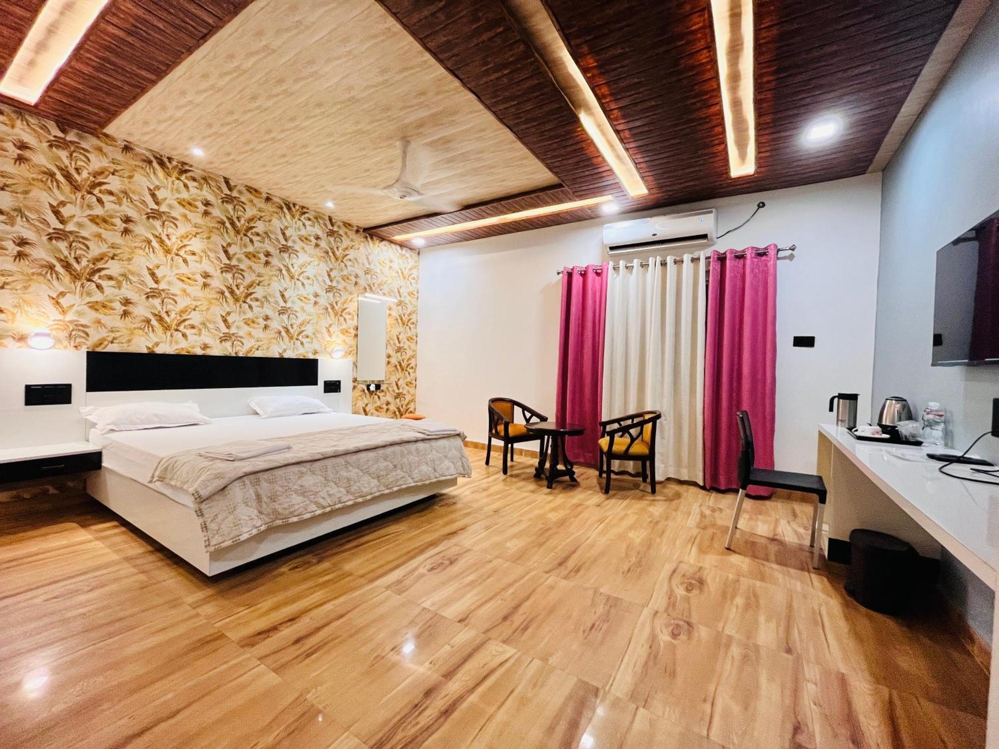 Hotel Buddha Park, Paharia, Varanasi Esterno foto